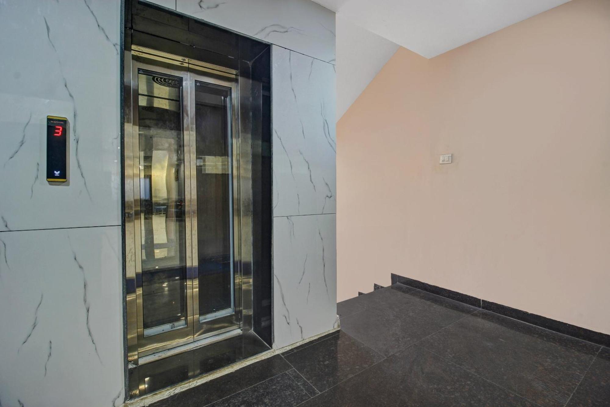 Collection O Hotel Swagath Pride Mancheral Экстерьер фото