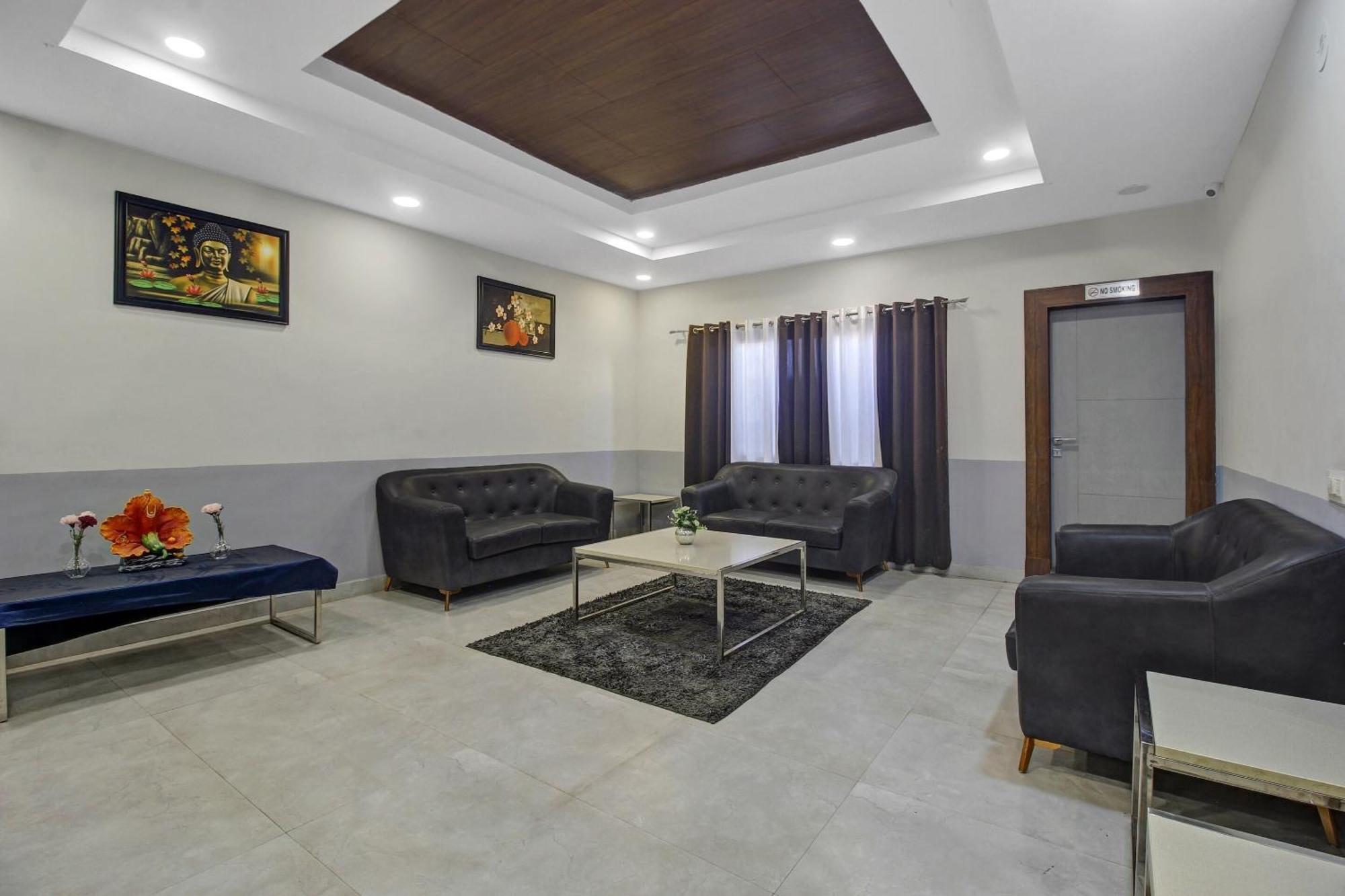 Collection O Hotel Swagath Pride Mancheral Экстерьер фото