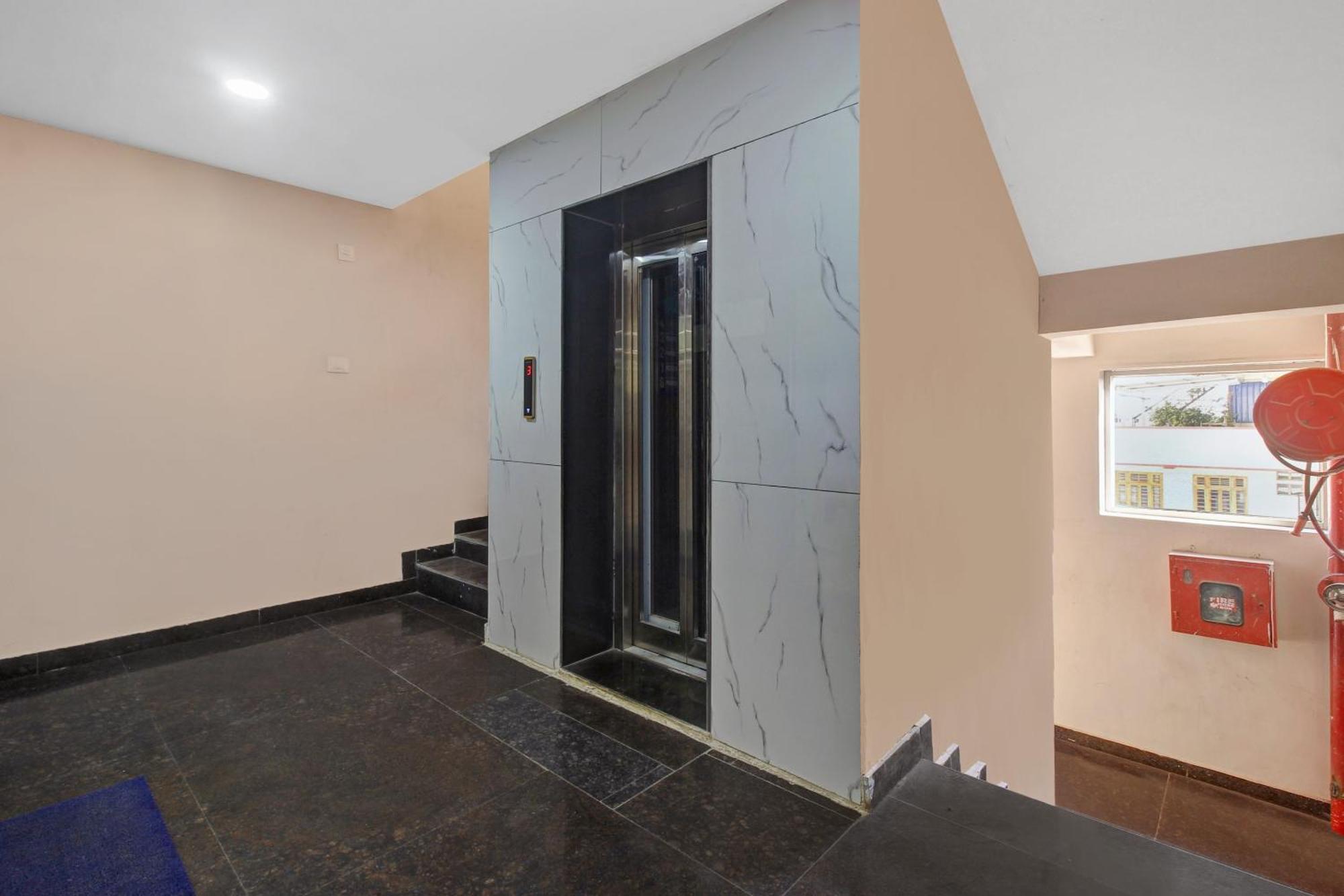 Collection O Hotel Swagath Pride Mancheral Экстерьер фото